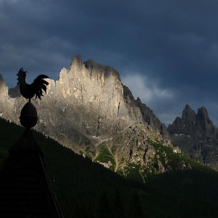 Albergo Centrale San Martino Di Castrozza Exterior foto